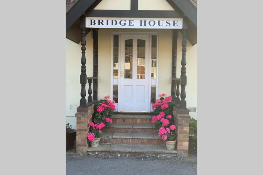 A Charming, Spacious 2 Bedroom Apartment In Lytham Lytham St Annes Εξωτερικό φωτογραφία