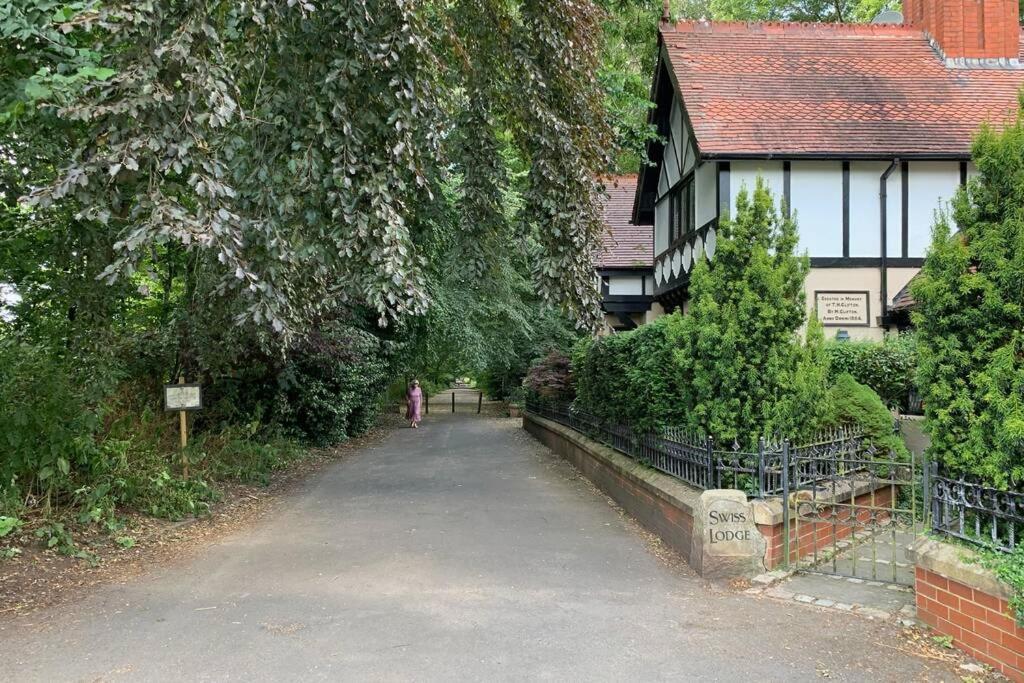 A Charming, Spacious 2 Bedroom Apartment In Lytham Lytham St Annes Εξωτερικό φωτογραφία